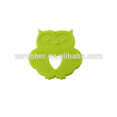 Bulk cheap silicone owl teether /personalized silicone pendant / baby gift